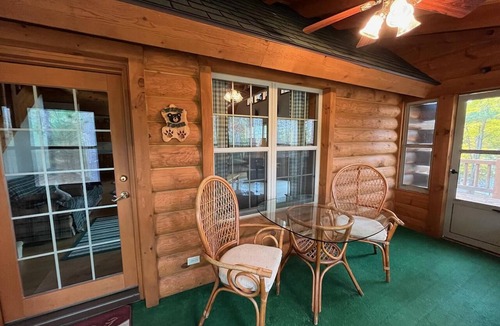 Hatfield House | Pioneer Lodge Log Cabin