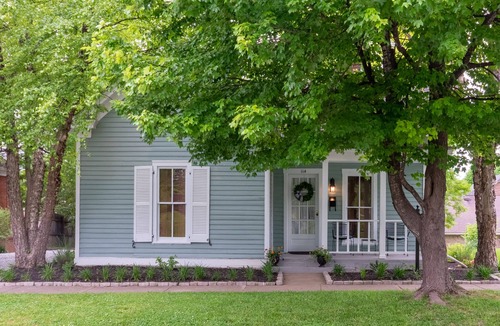 Bardstown Cottage | Pioneer Park Cottage, 2 BR/2 BA Downtown Historic Bardstown