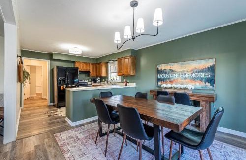 Mount Nebo House | PlayDeck Cabin New River Gorge and Summersville Lake