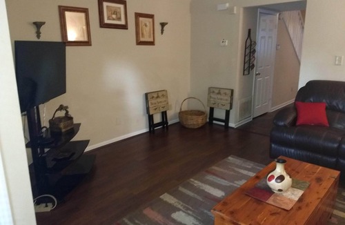 Charlotte Condo | Plaza Midwood 2BR/1.5BA Condo - Pet-Friendly Near Uptown!