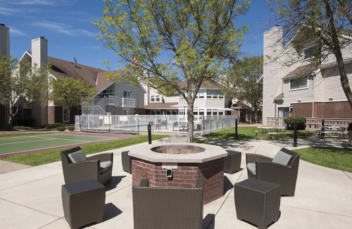 Eagan House | Pleasant Stay, Convenient Location, 4 Pet-Friendly Units, Pool, Free Breakfast