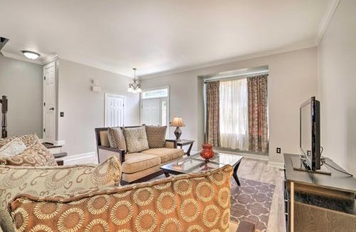 Neabsco House | Pond-View Deck + Pool Table: Woodbridge Haven!