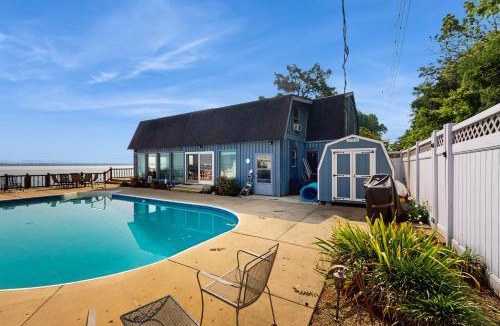 Avoca House | Pool, Dock! Group Getaway on Chowan River