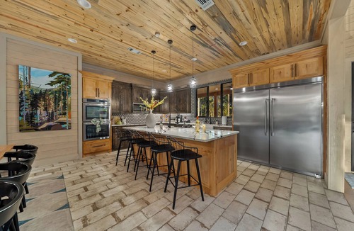 Pickens Cabin | Pool Sauna Pickleball/Basketball Turf Field Game Room Sleeps 26