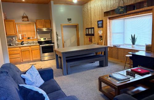 Ohiopyle Villa | Pool Table & Hot tub - closest place to the GAP trail in Ohiopyle