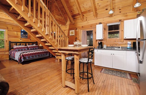 Sevierville Cabin | POOL TABLE, HOT TUB, AND JACUZZI TUB in a CONVENIENT location!