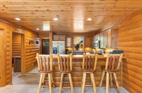 Boyne City Cabin | POWDER DREAMS ! 4 BEDROOM SKI-IN SKI-OUT CABIN AT BOYNE MOUNTAIN