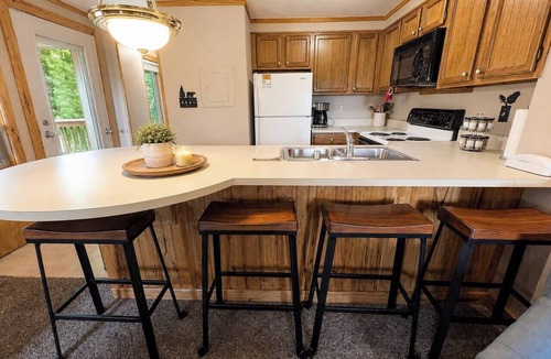 Snowshoe Apartment | Powderidge 23 Slope Access Condo Near Chairlift