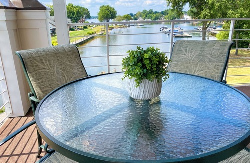 Cornelius Condo | Premium Top Floor, End Unit with Beautiful Waterfront Views of Lake Norman