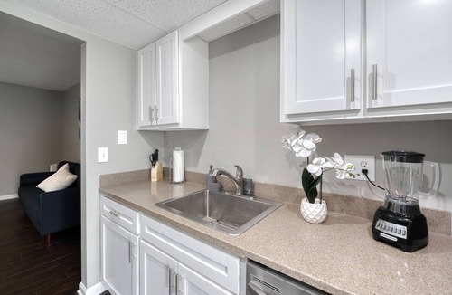 Peachtree Corners House | Premium Townhome #C w/2 King Beds & Luxury Baths