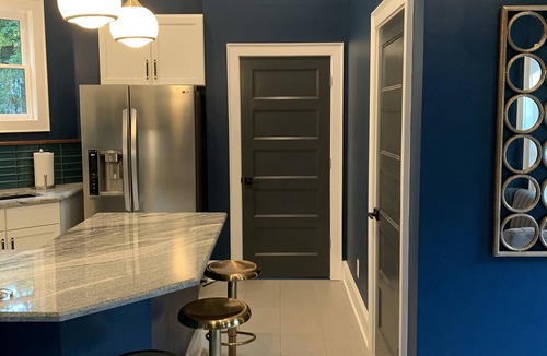Dilworth Apartment | Prime Dilworth/South End Location in Quiet Neighborhood