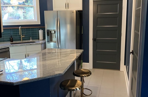 Dilworth Apartment | Prime Dilworth/South End Location in Quiet Neighborhood