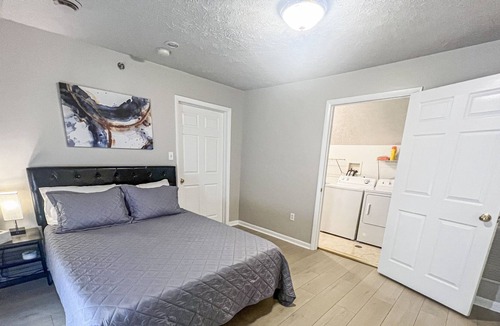 Ross Township Apartment | PRIME location w/Great Wifi and Free Parking!