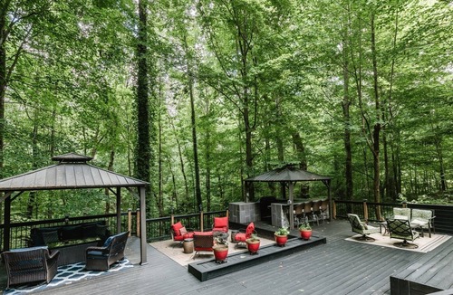 Parker House | Primrose Point - Immersed in Outdoor Beauty