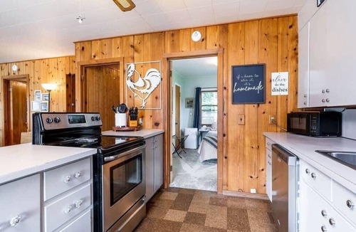 Smyrna House | Priscilla's Place: Big Pine Island Lake Retreat