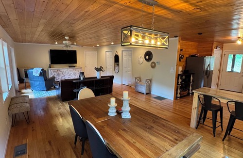 Morganton House | PRIVACY,VIEWS,POND,CREEKS! pooltable-arcade-minutes to BlRdg-Lake-dogs welcome