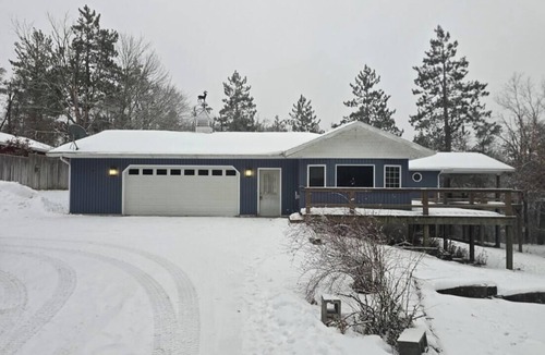 Lewiston House | Private 2 bedroom house in Lewiston with plenty of space to relax and unwind.
