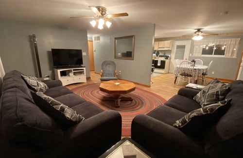 Cedarville House | Private 3 Bedroom Ranch: Walk to Cedarville University