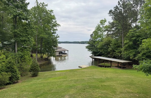 Coosa County House | Private 3BD 3BA Lake House w/bunkroom. Sleeps 11. Kayaks, lilypad, paddleboat.