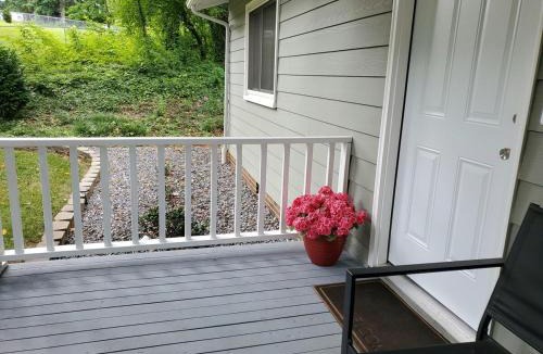 Statesville House | Private 3BR Bungalow on a Quiet Cul-de-sac