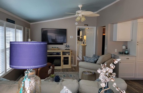Garden City Cottage | Private beach access! 2 Bedroom, 2 Full Bath Cottage with many amenities!