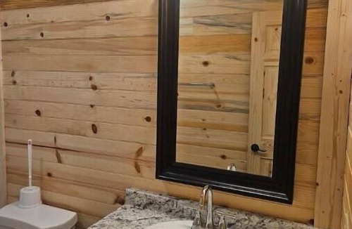 Hugo Apartment | Private Cabin Full Kitchen 2
