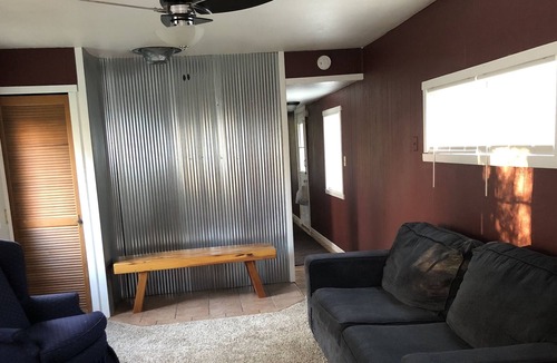 Le Roy House | PRIVATE COUNTRY ABODE BY WELLS LAKE MICHIGAN - sleeps 3