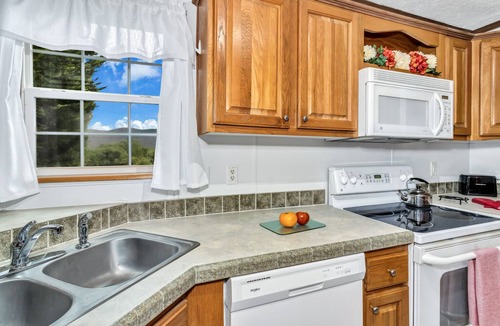 Fletcher House | Private, cozy home - Handicapped Accessible no by- with great views
