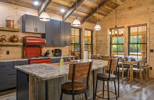 Sevierville Cabin | Private Creekside Cabin ~SEASONAL POOL, GAMES, FIRE PIT on 1.4 acres🕹️🔥