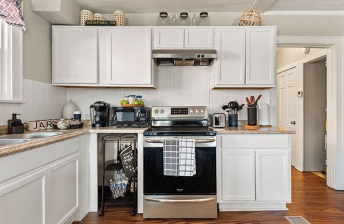 Memphis House | Private Duplex Sleeps 8 2 Full Units Near Midtown Pet Friendly
