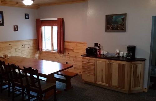 Rapid City House | Private Elk Lake waterfront home, Avaialble for end of August only 500 night