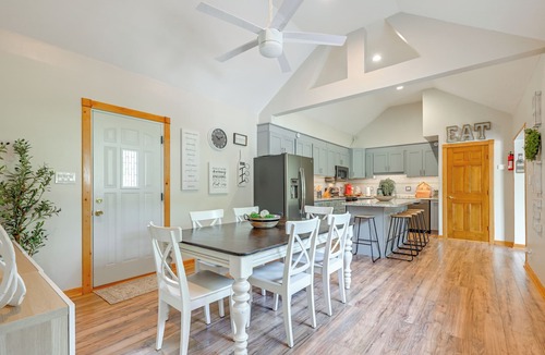 Friendship Cottage | Private Hot Tub, Deck! Group Getaway in Friendship