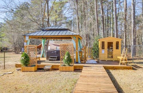 Graham House | Private Hot Tub & Sauna: Georgia Nature Retreat!