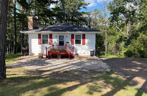 Grubville House | Private Lake Farm Retreat - 5 Homes - 1hr from STL