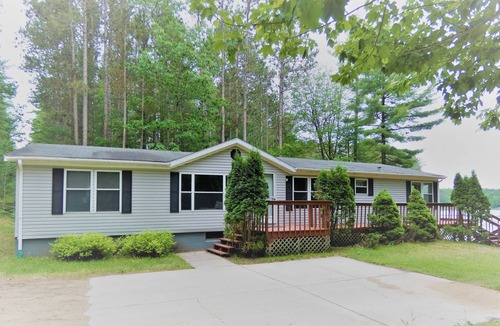 Wetmore House | Private Lake Retreat Near Pictured Rocks @LifeInThe906
