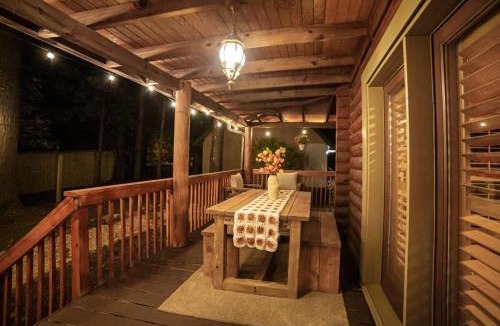 McDonough Villa | Private Luxury Cabin with Hot Tub, Fire Pit & Sauna