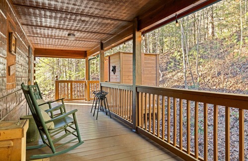 Ellijay Cabin | Private Oasis, Family & Pet Friendly, Bordering National Forest and Trails.