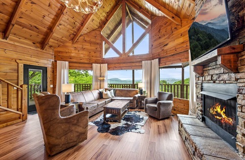 Smoky Mountains Cabin | Private Pool! Amazing Views! Movie Theater!