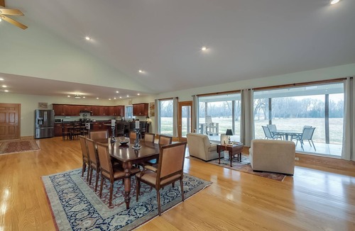 Keene House | Private Residence on 37 Acres, 9 minutes to Keeneland.