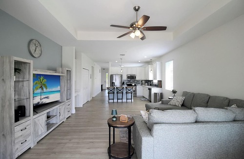Braden River House | Private River Strand pool home with golf membership - Villa Milano