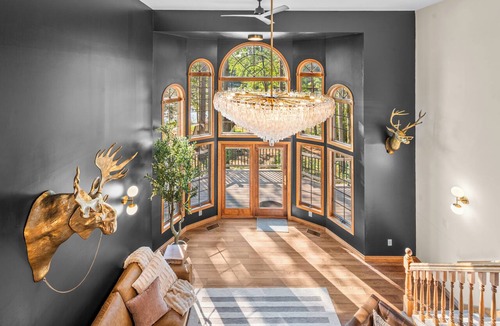 Atlanta House | Private Riverfront Lodge · Sleeps 21 · Kayaks