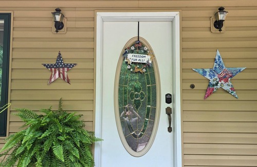 Van Buren House | Private scenic Ozark Mountain retreat near beautiful Current River; sleeps 1-10!