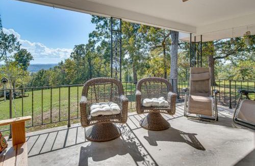 Mountain Home House | Private Yard and Grill Retreat Near Norfolk Lake!