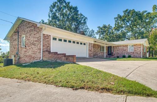 Mountain Home House | Private Yard and Grill Retreat Near Norfolk Lake!
