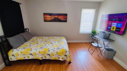 Mechanicsville House | Pryor Street Main Suite with Private Bathroom Room 1