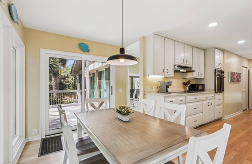 Oceanside House | Pup Friendly, 4BR Sea Pines Home Just 3 Rows from the Ocean!