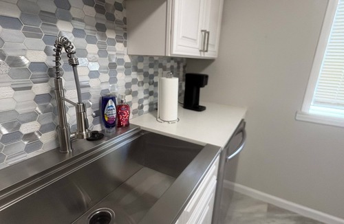 University City House | Quaint 2-bedroom house with AC in University City