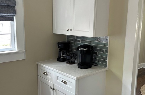 Powder Springs House | Quaint cottage walk to Historic downtown, restaurants and Silver Comet Trail