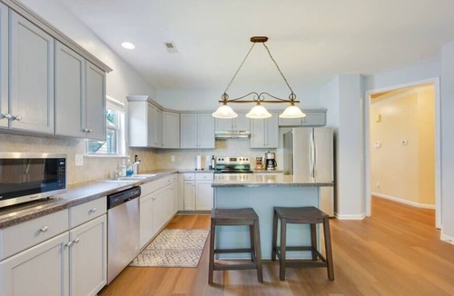 Harvest House | Quaint homey cottage style house in Harvest AL