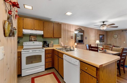Salem Condo | Quaint Lake Condo in Salem, SC /Keowee Key Golf Course